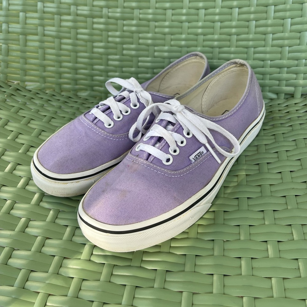 Vans authentic style purple